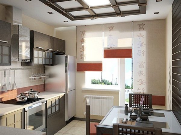 Дизайн коротких штор на кухню - современные стильные решения