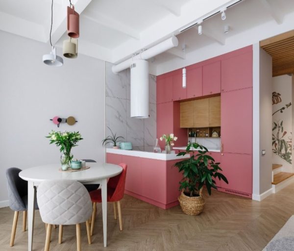 Дизайн кухни в розовых тонах - удачные сочетания и варианты оформления